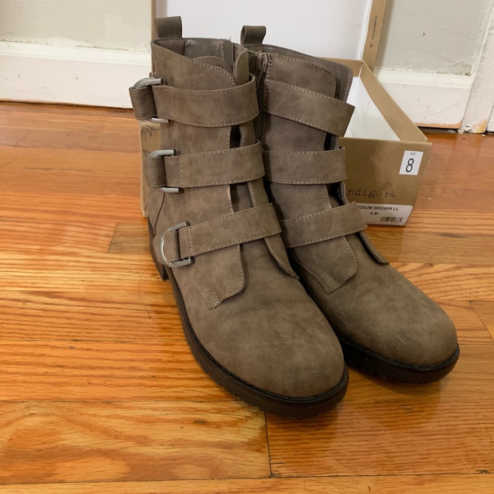 3 buckle, Zip Up Ankle Boot